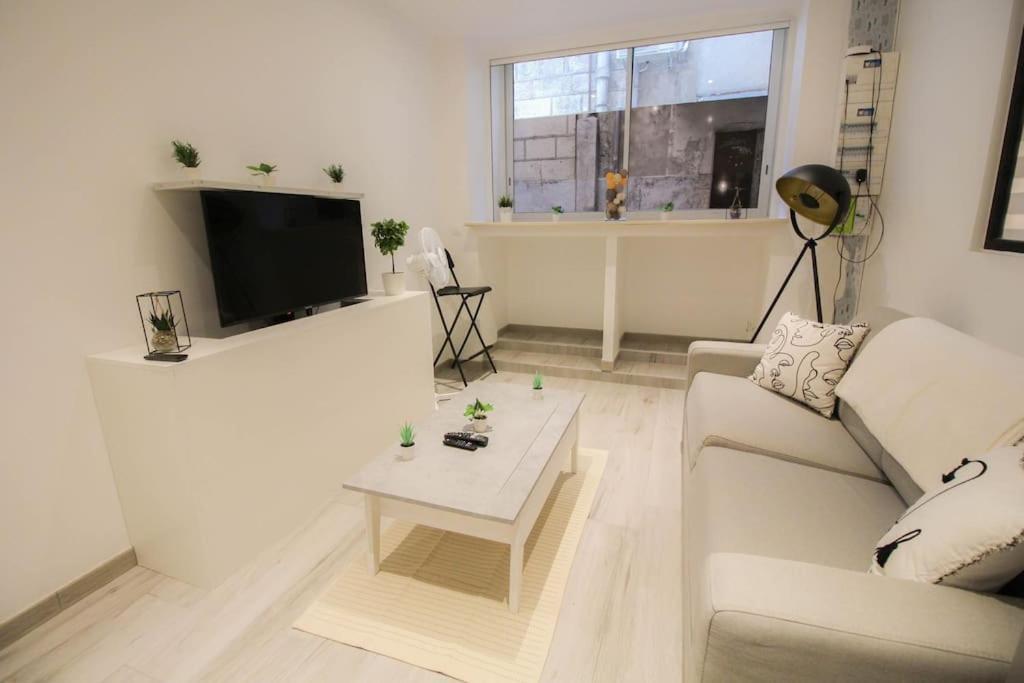 La Bd : Joli T2 Renove /Wi-Fi/Centre-Ville Ангулем Экстерьер фото